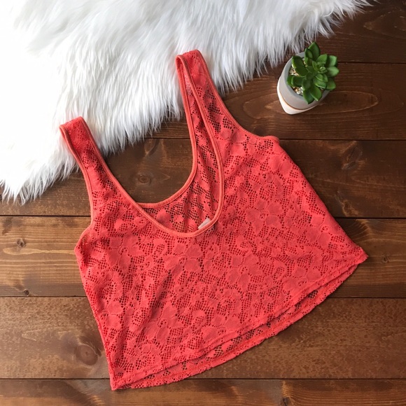 Crop Top - Picture 2 of 4